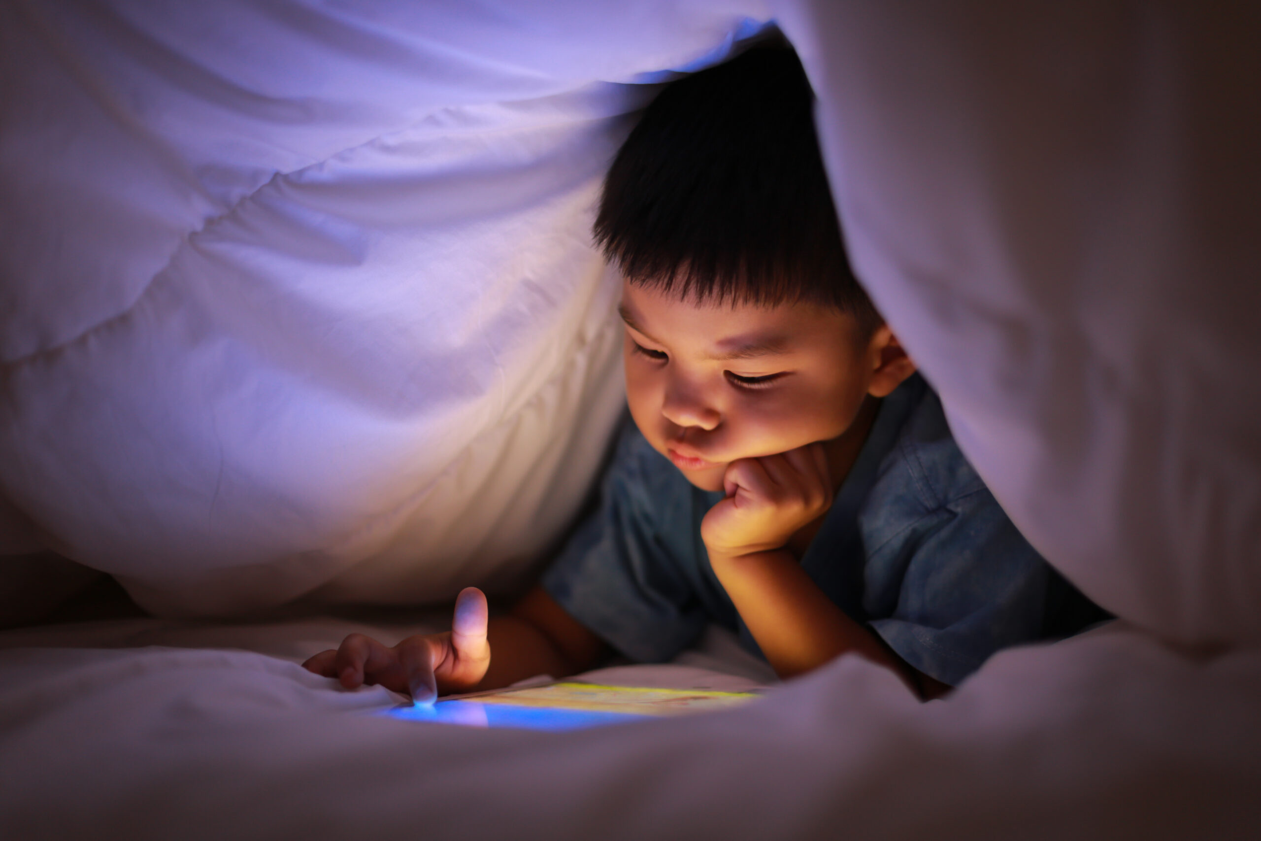 Cómo proteger la piel de la luz azul